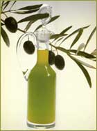 Olivenöl mit Olivenzweig